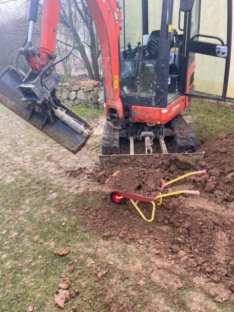 Abbrucharbeiten mit Minibagger Foto 5