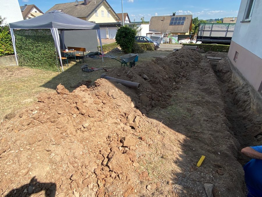 Hauswand freilegen fuer Kellerabdichtung Foto 3