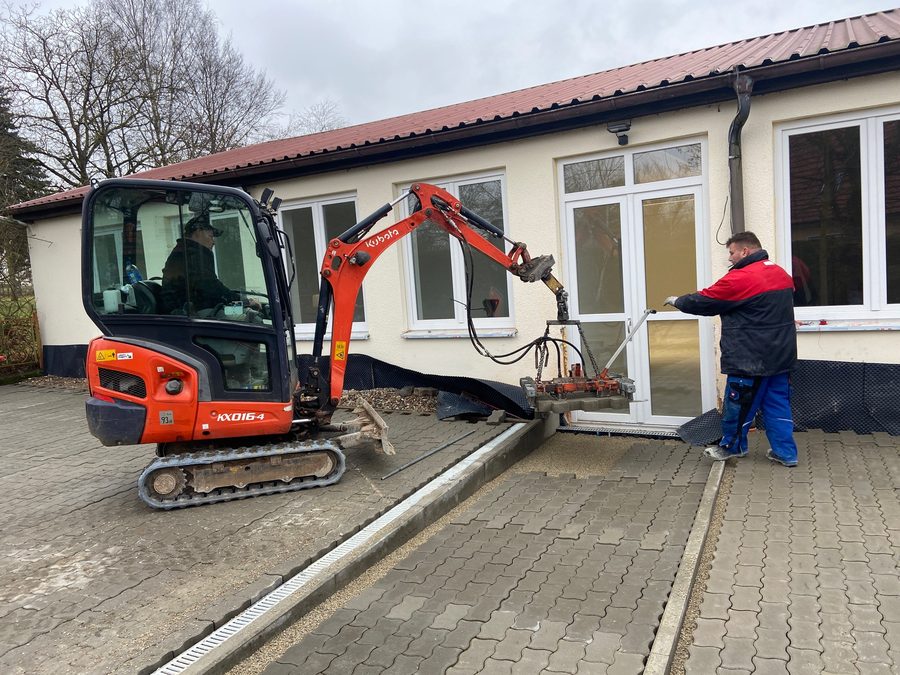 Pflasterflaechen vorbereiten Foto 4